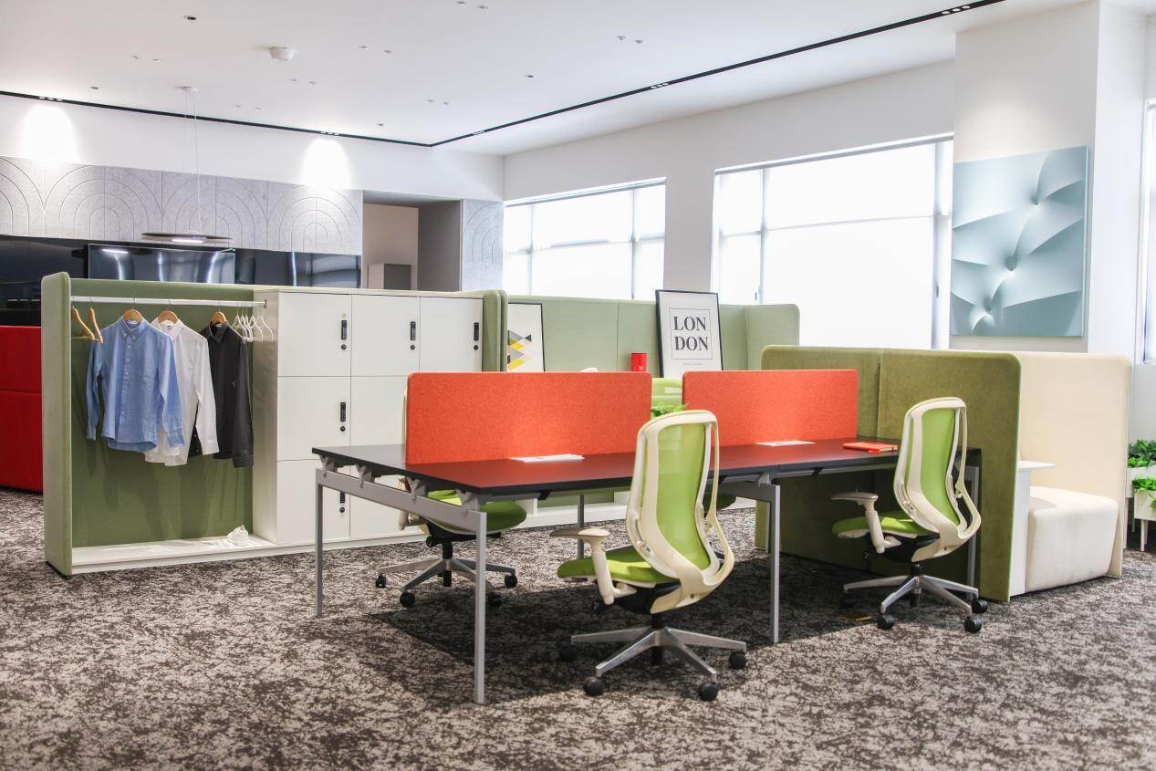 sala de bancos modulares