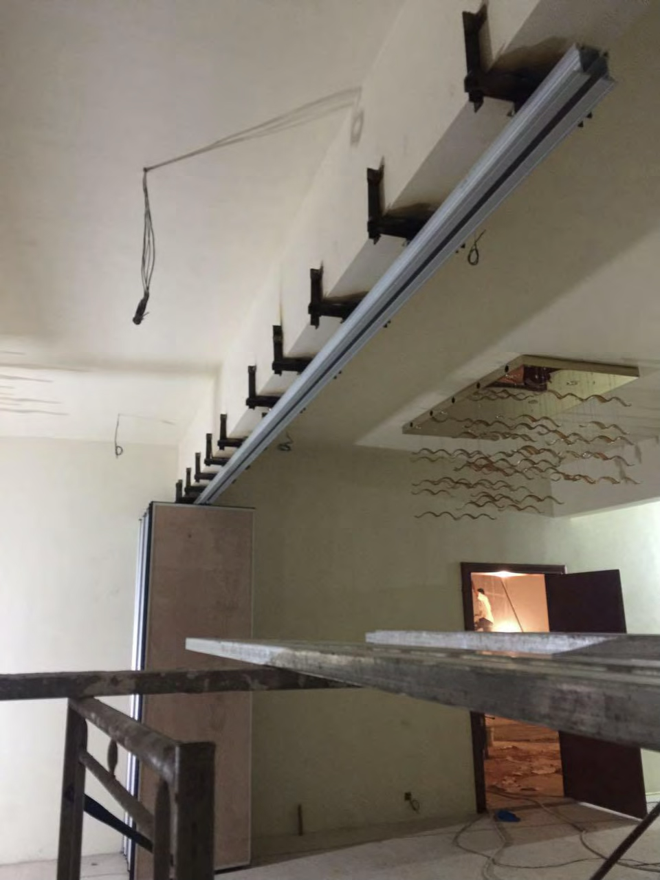 Detalles de las mamparas m&oacute;viles de oficina de M&W