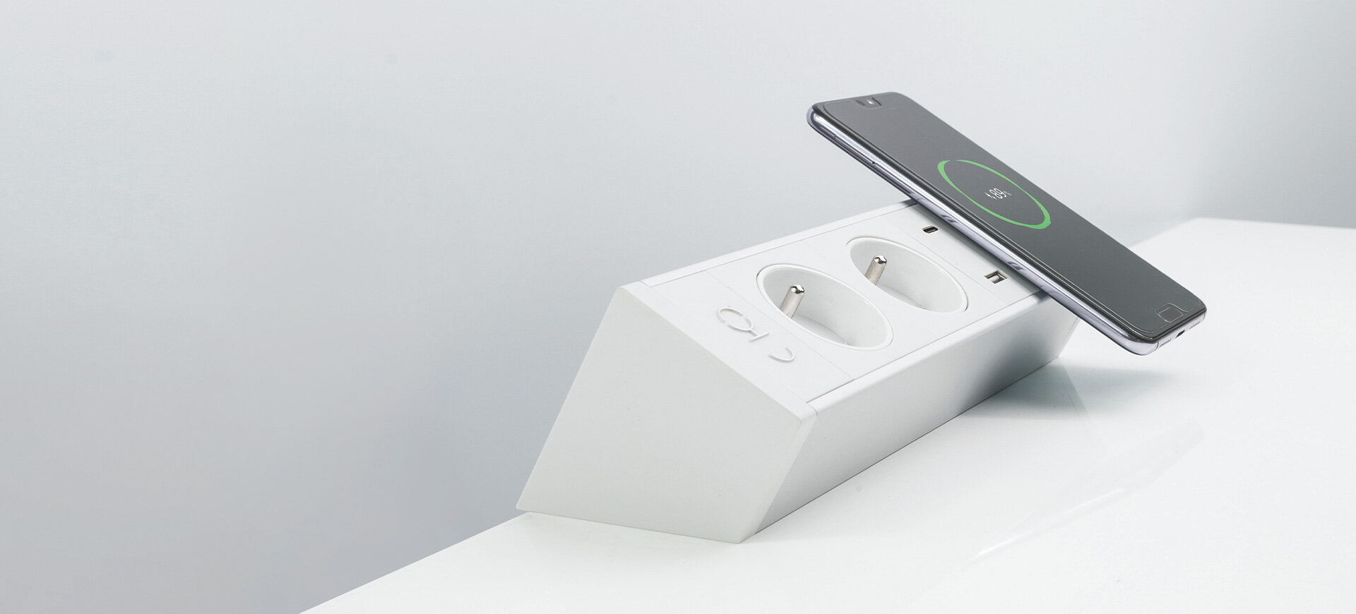 socket_superficie_de_mesa-1